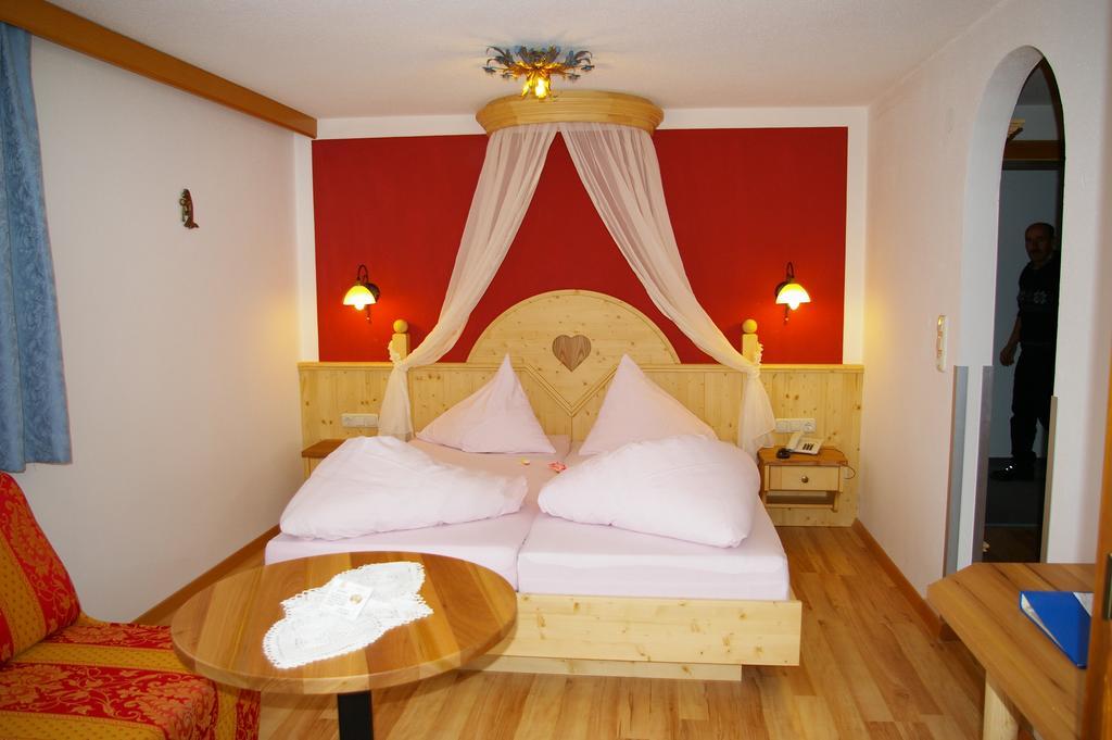 Gasthof Martha Nauders Habitación foto